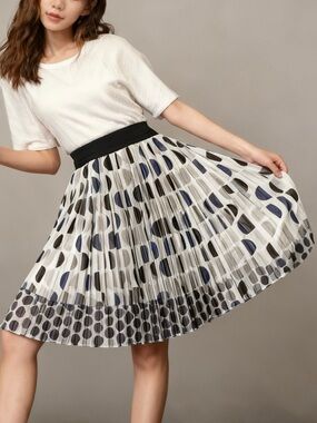 White House Black Market Pleated Midi Skirt in White, Black and Navy